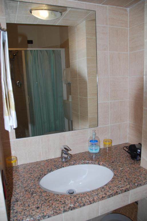 Hotel Conchiglia Монтекатіні-Терме Номер фото